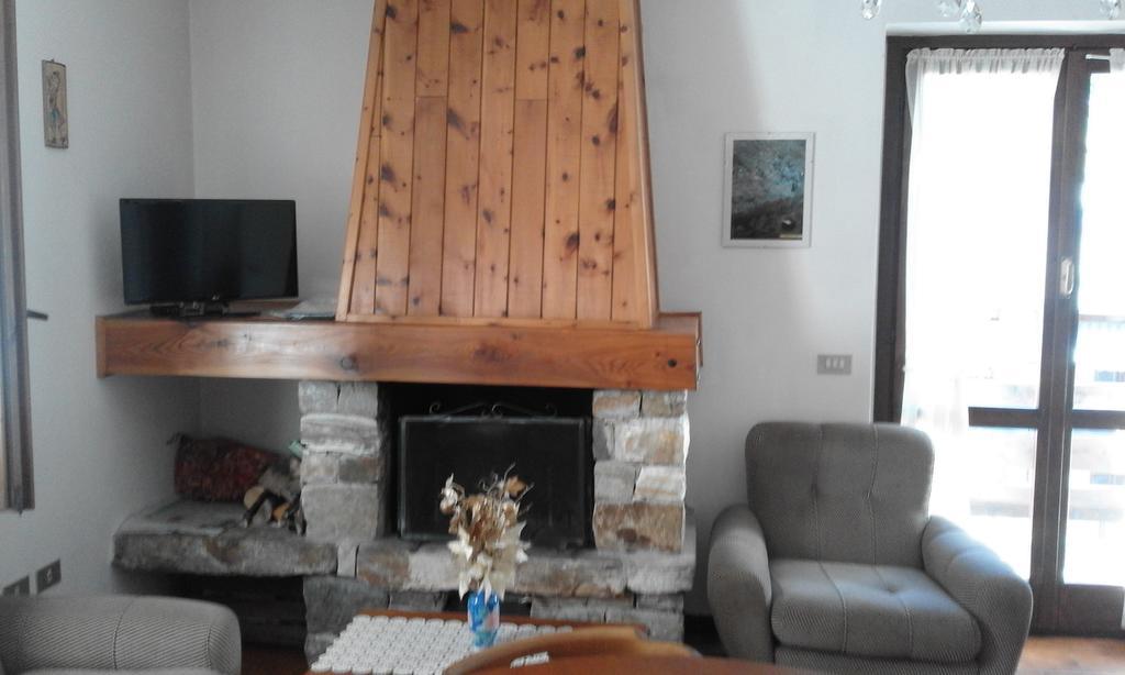 Casa Livia Maria Apartment Teglio Luaran gambar
